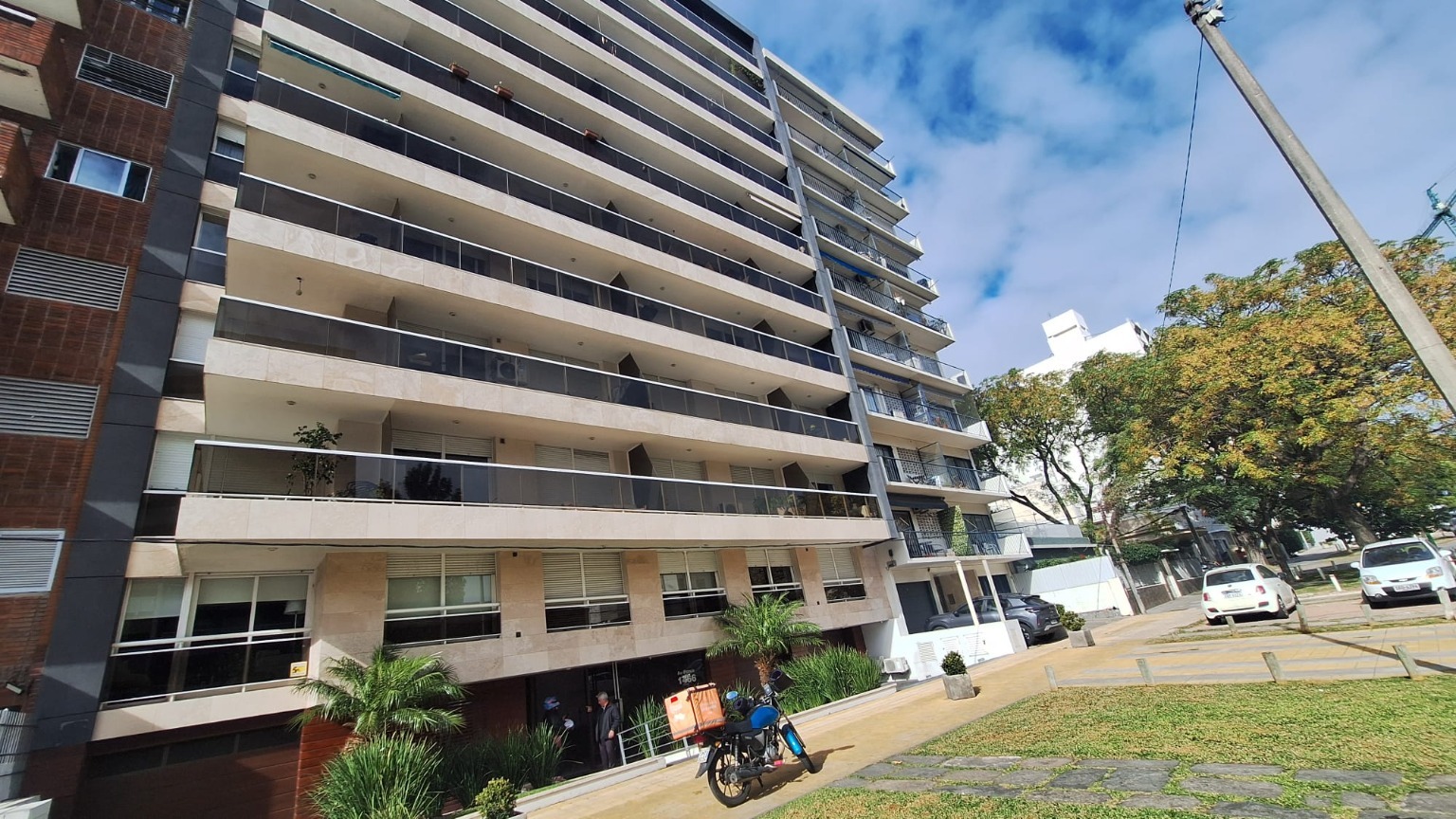 Parque Batlle Venta Apto amoblado1 Dom Piso alto /amenities y garaje/USD 189.990