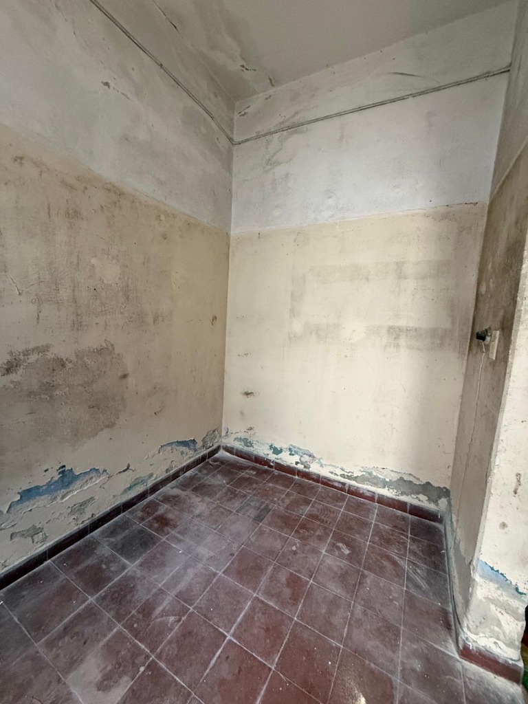 Alquiler amplio local Comercial al frente en Las Acacias 92 m2 · Foto 11