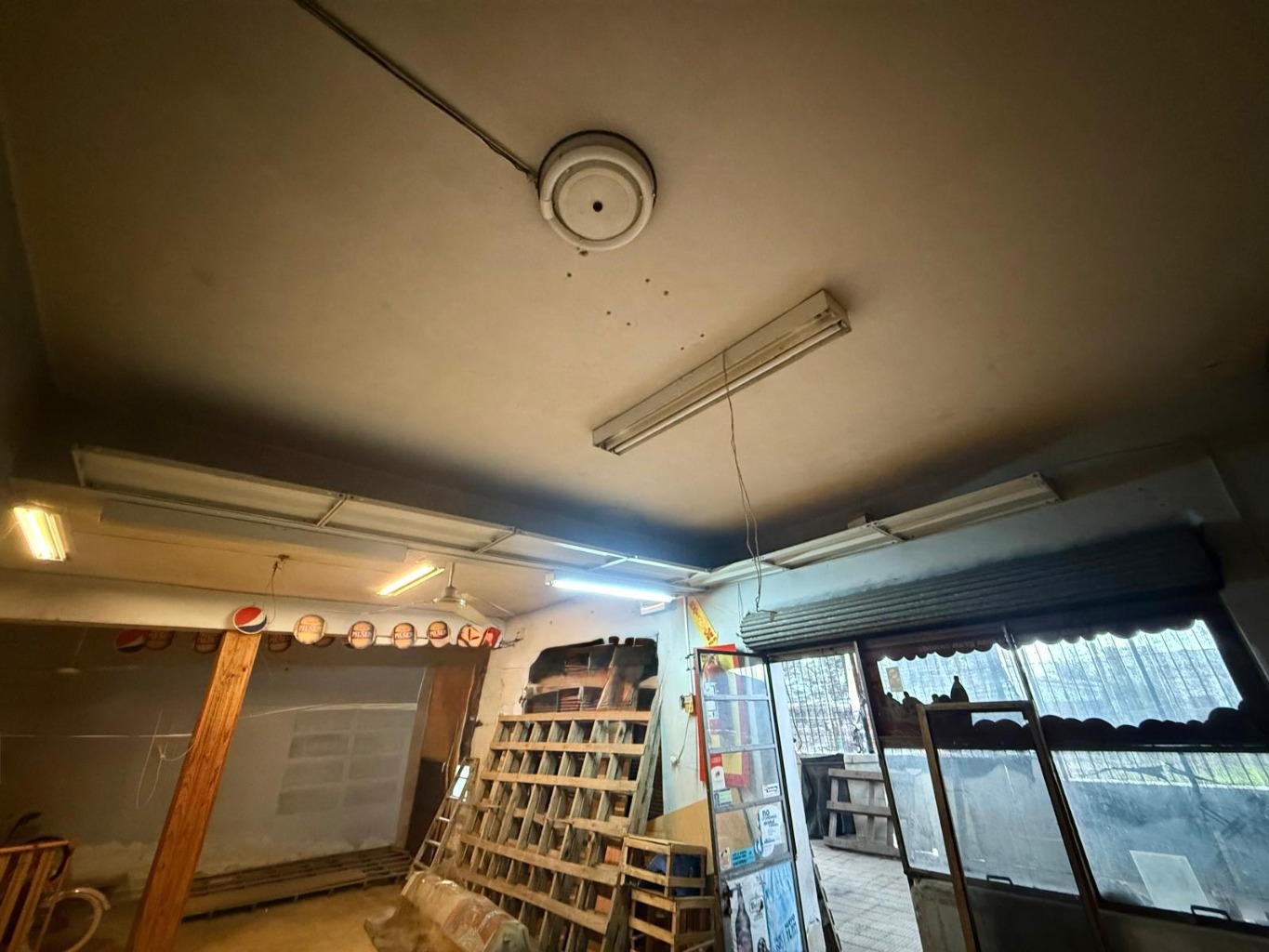 Alquiler amplio local Comercial al frente en Las Acacias 92 m2 · Foto 7
