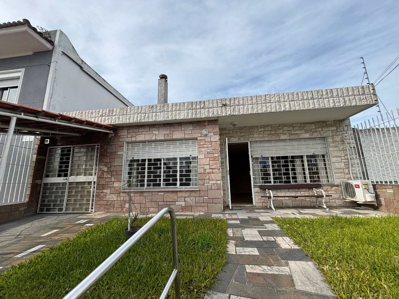 Venta Casa 3 Dormitorios + Apto Barrio Ituzaingó USD.149.990 +Financiación
