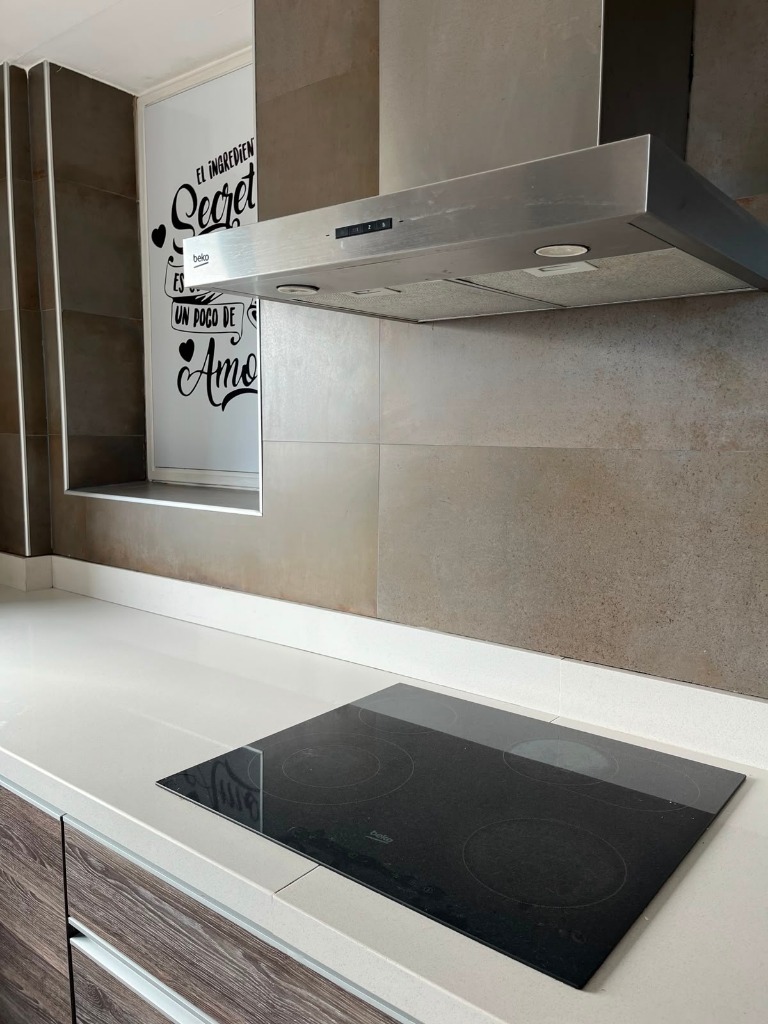 Alquiler Apartamento 3 Dormitorios | 2 baños | Reciclado a nuevo | Centro · Foto 6