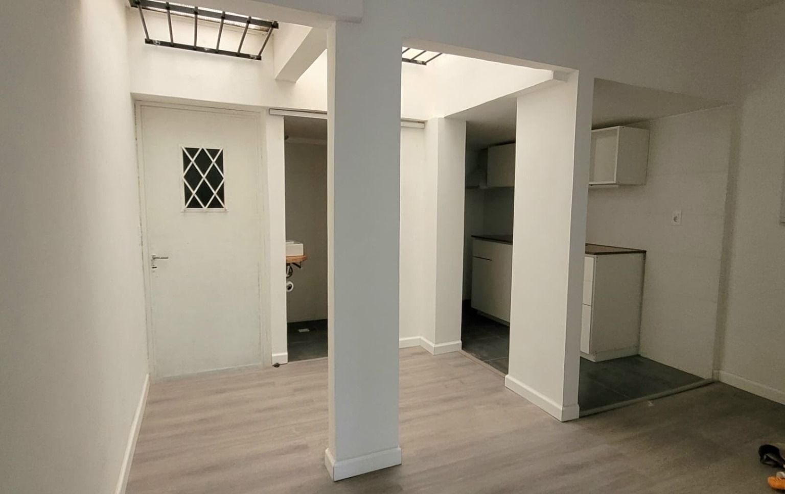 ALQUILER APARTAMENTO REDUCTO 1 DORMITORIO CON FONDO Y PARRILLERO