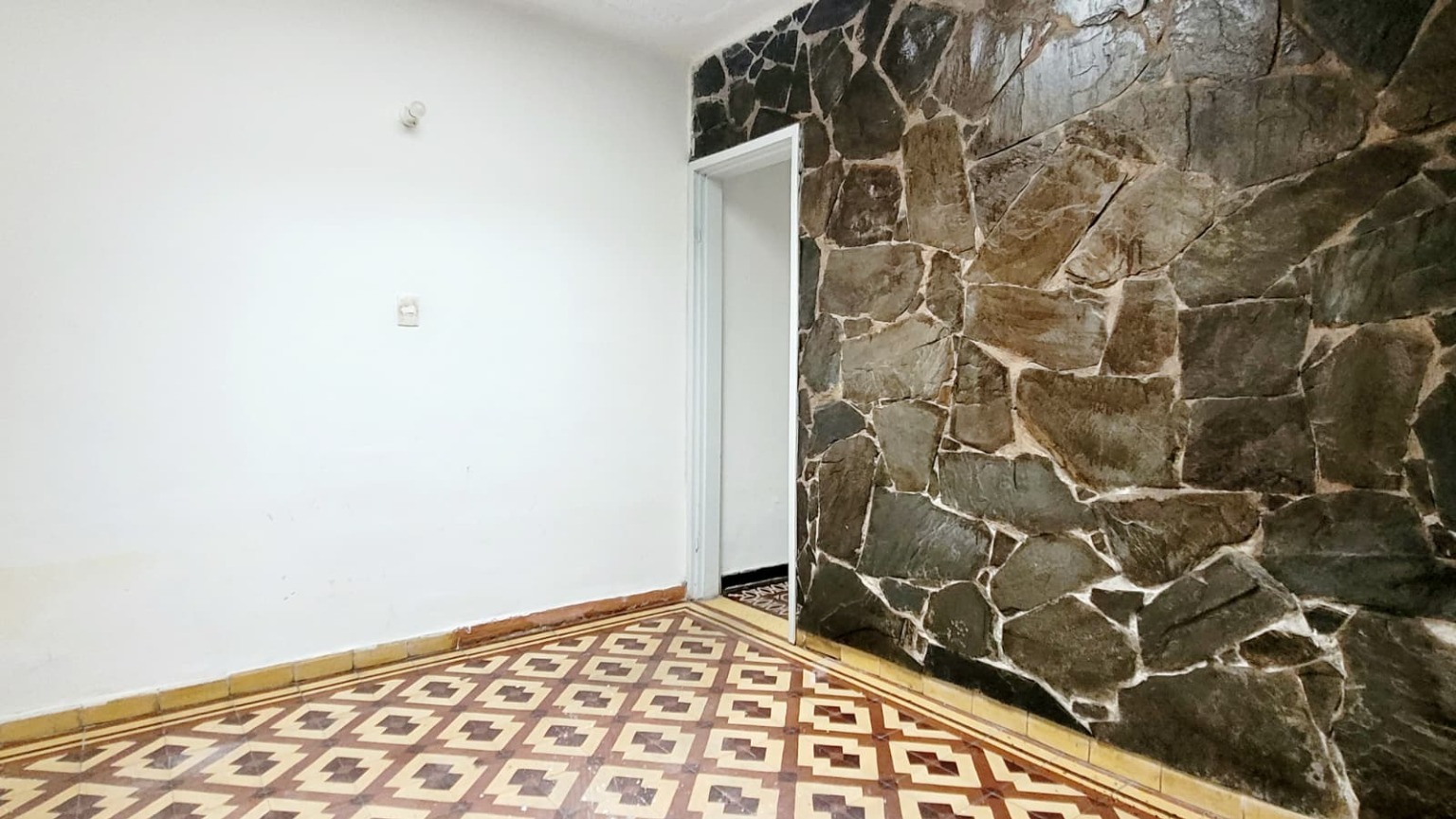 VENTA APARTAMENTO 1 DORMITORIO A PASOS DE NUEVO CENTRO SIN GASTOS COMUNES