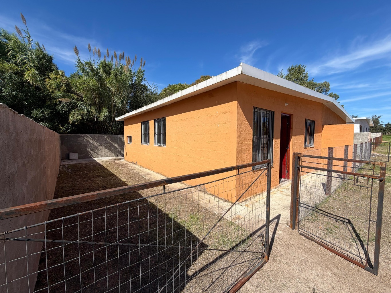 CASAS a ESTRENAR -2 dormitorios, Patio, estacionamiento, complejo cerrado