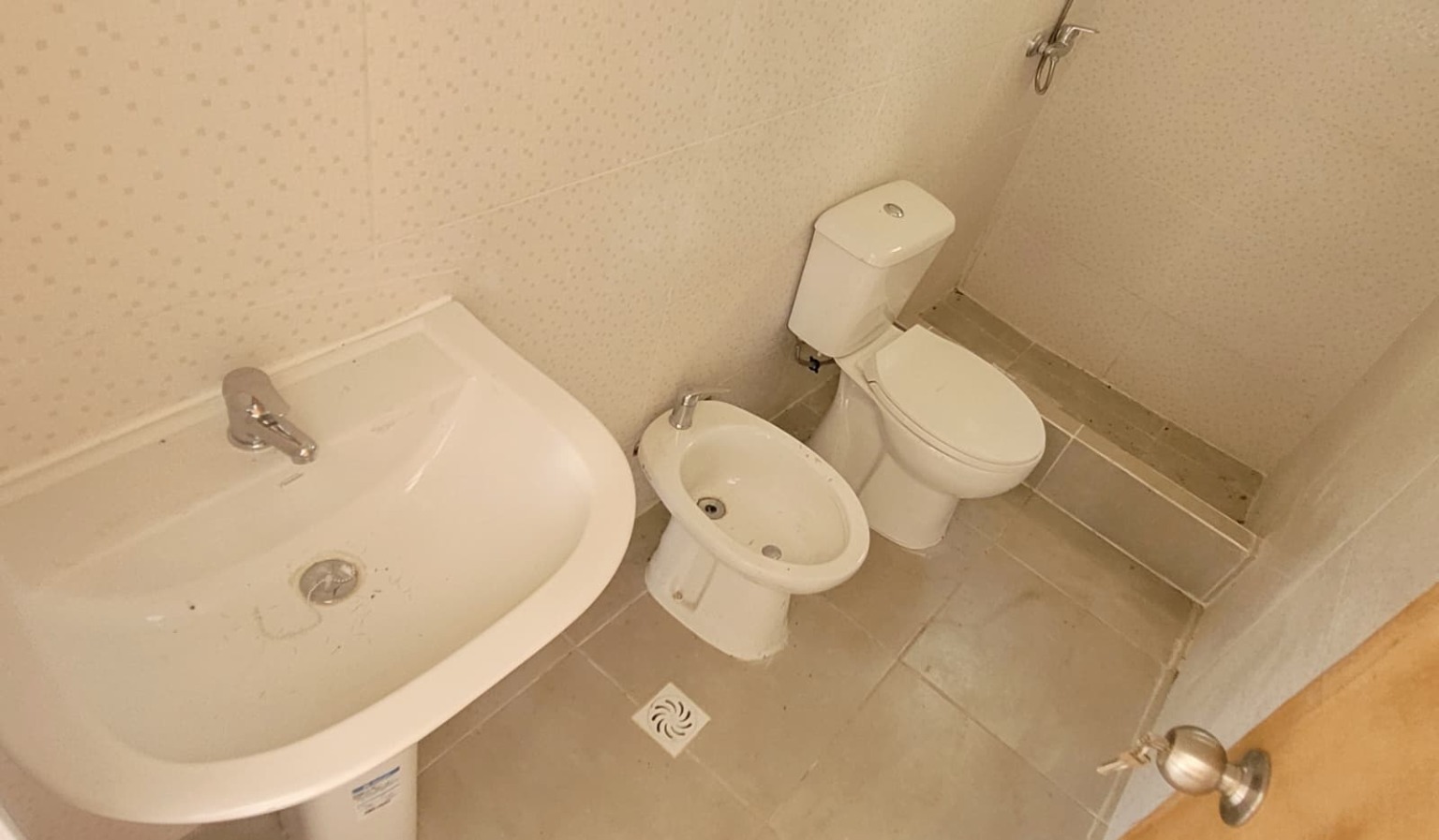 ALQUILER en MANGA, CASAS 2 DORMITORIOS COCHERA PATIO predio cercado próx Belloni · Foto 10
