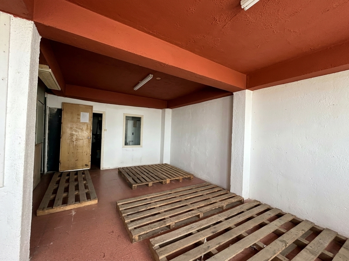 LOCAL COMERCIAL U OFICINA en Ciudad Vieja/mt Rambla/inversion/depositos · Foto 6