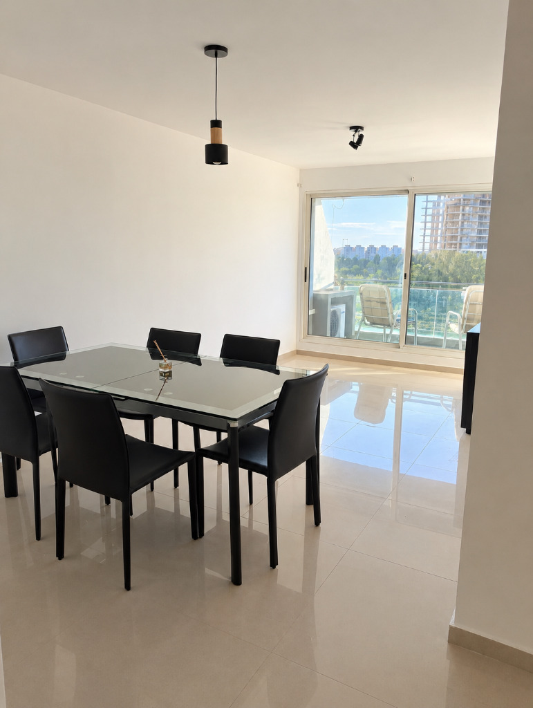 Apto Categoria FRENTE/1dor+balcon/cochera,Gim/Seguridad/mt Hilton · Foto 3