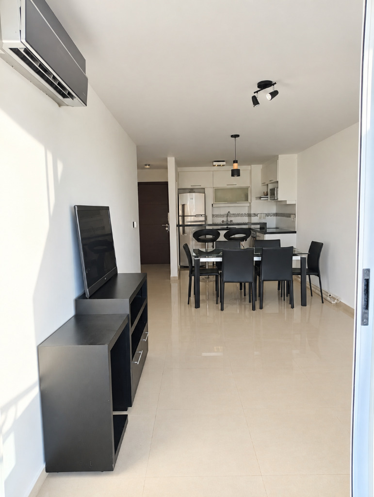 Apto Categoria FRENTE/1dor+balcon/cochera,Gim/Seguridad/mt Hilton · Foto 4