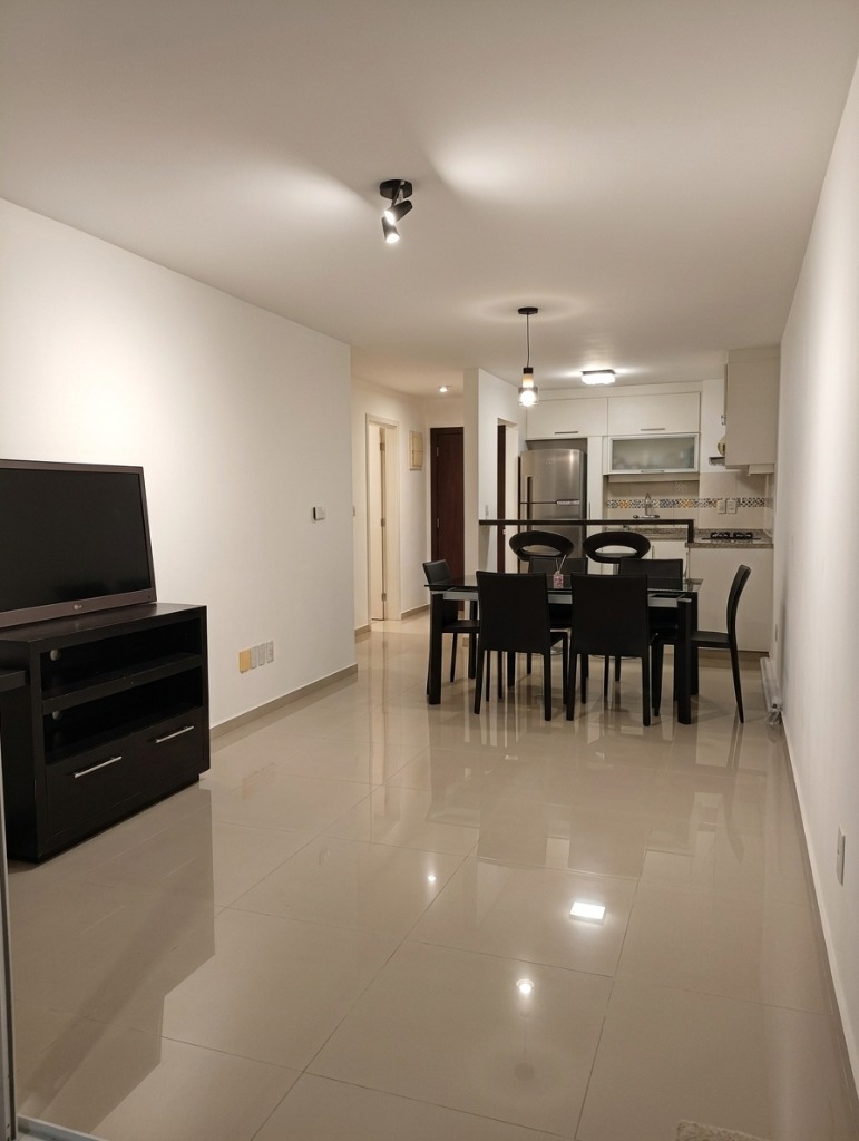 Apto Categoria FRENTE/1dor+balcon/cochera,Gim/Seguridad/mt Hilton · Foto 5