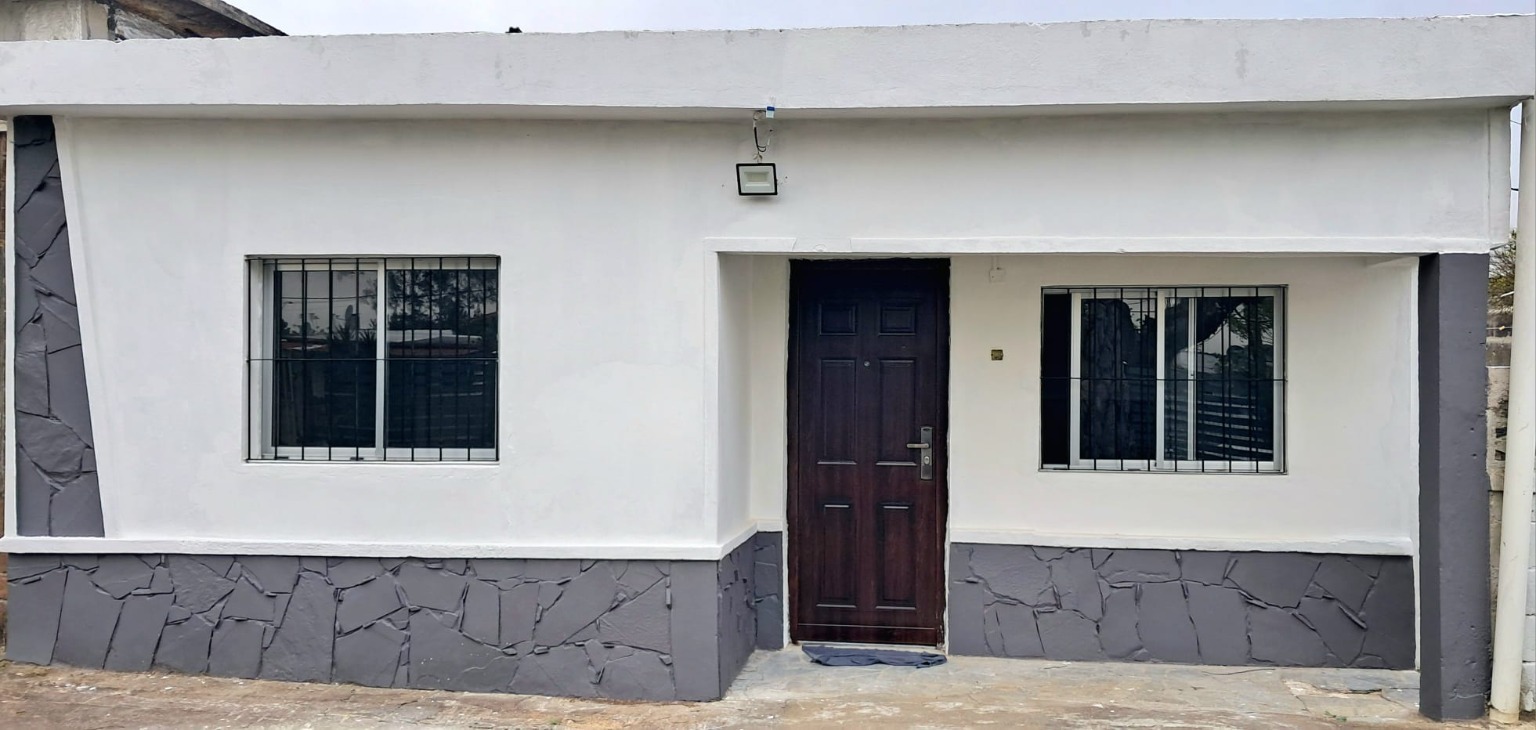 Alquiler/A Estrenar/2 Dormitorios/Patio/Lugar para auto/Excelente Ubicacion!!