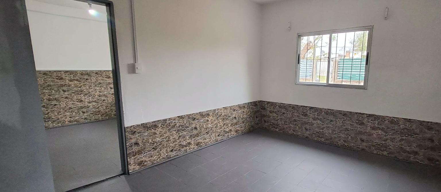 Alquiler/A Estrenar/2 Dormitorios/Patio/Lugar para auto/Excelente Ubicacion!! · Foto 4