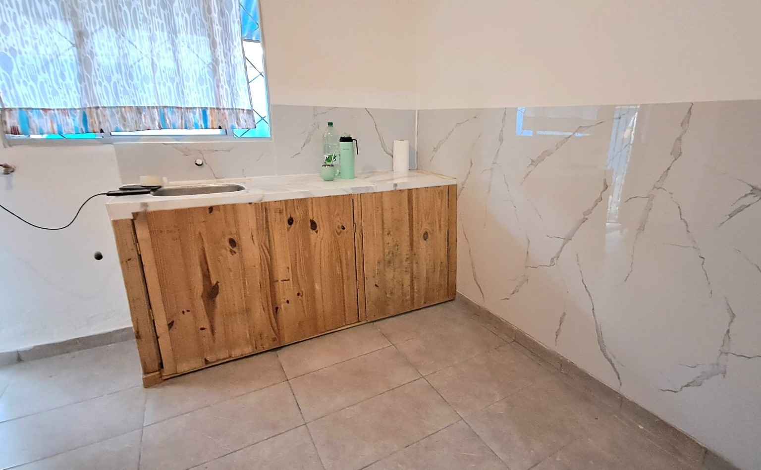 Alquiler/A Estrenar/2 Dormitorios/Patio/Lugar para auto/Excelente Ubicacion!! · Foto 5