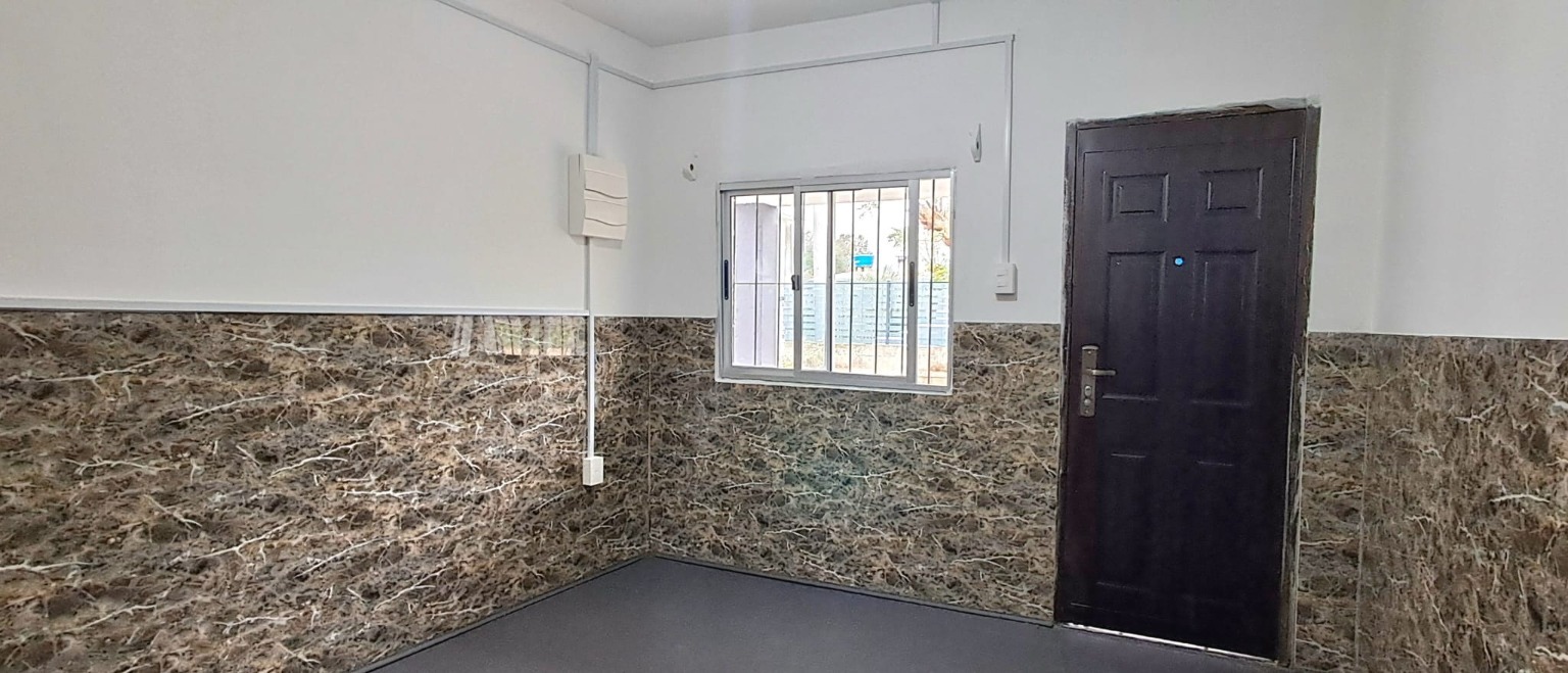 Alquiler/A Estrenar/2 Dormitorios/Patio/Lugar para auto/Excelente Ubicacion!! · Foto 3