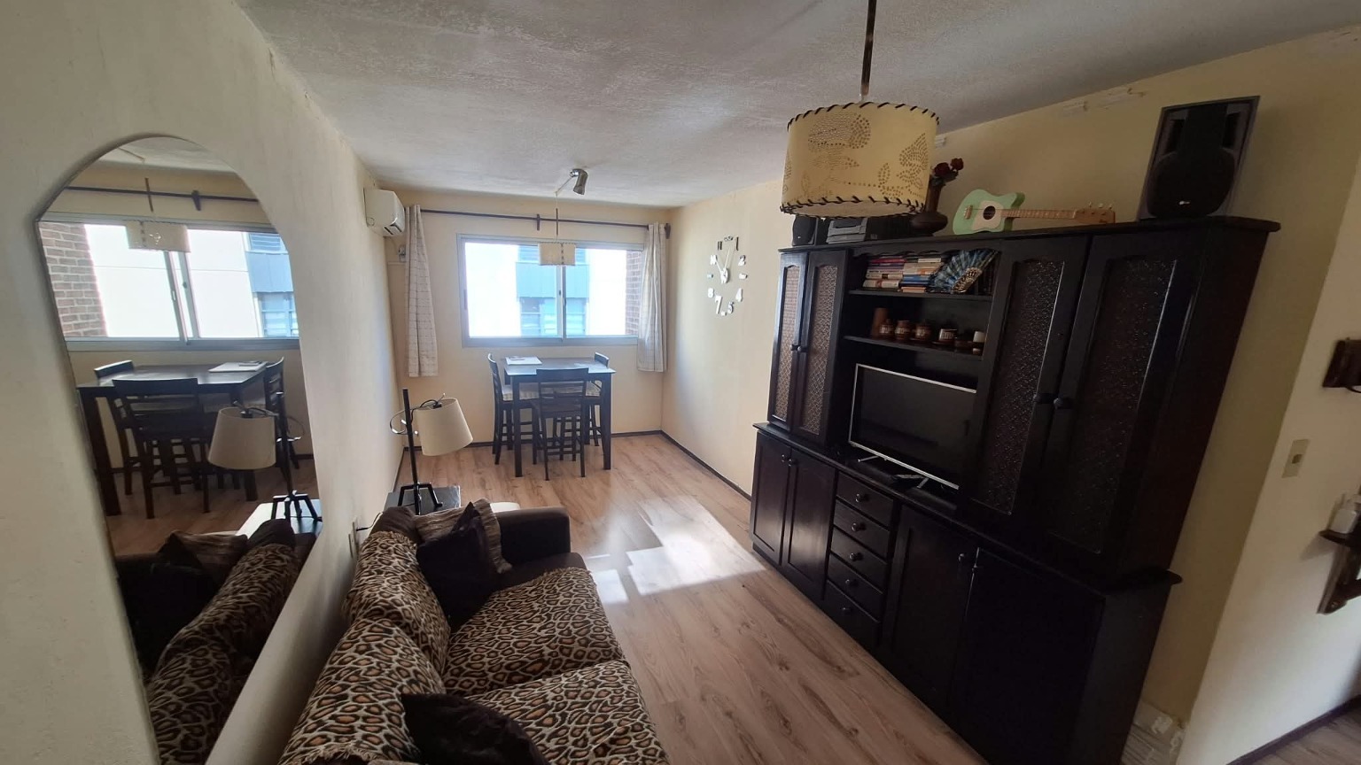 Centro Venta Apto 3 Dorm Piso Alto / A pasos Av Libertador USD89.000+ cuota ANV