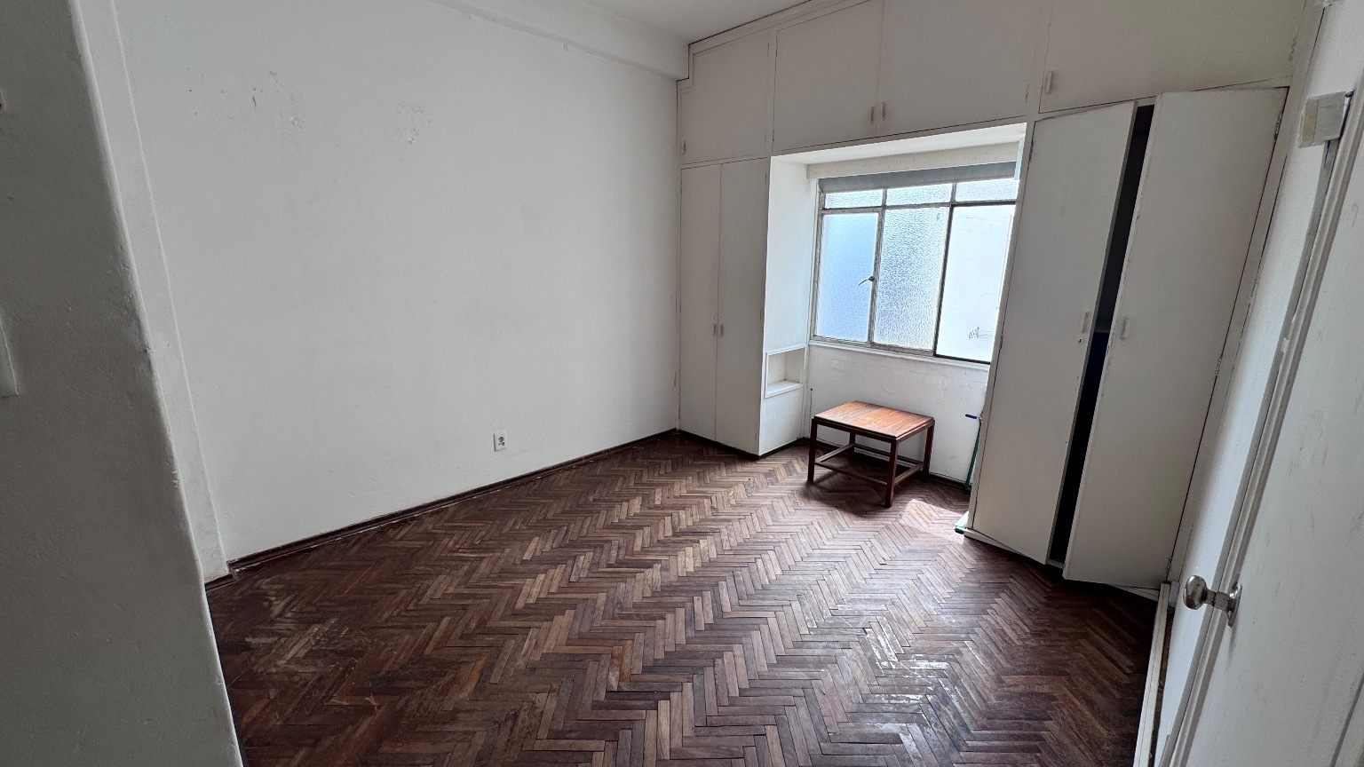 Monoambiente en Alquiler, Centro 18 y Yi. Bajos gastos comunes · Foto 5