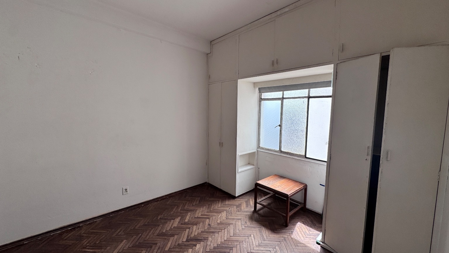 Monoambiente en Alquiler, Centro 18 y Yi. Bajos gastos comunes · Foto 1