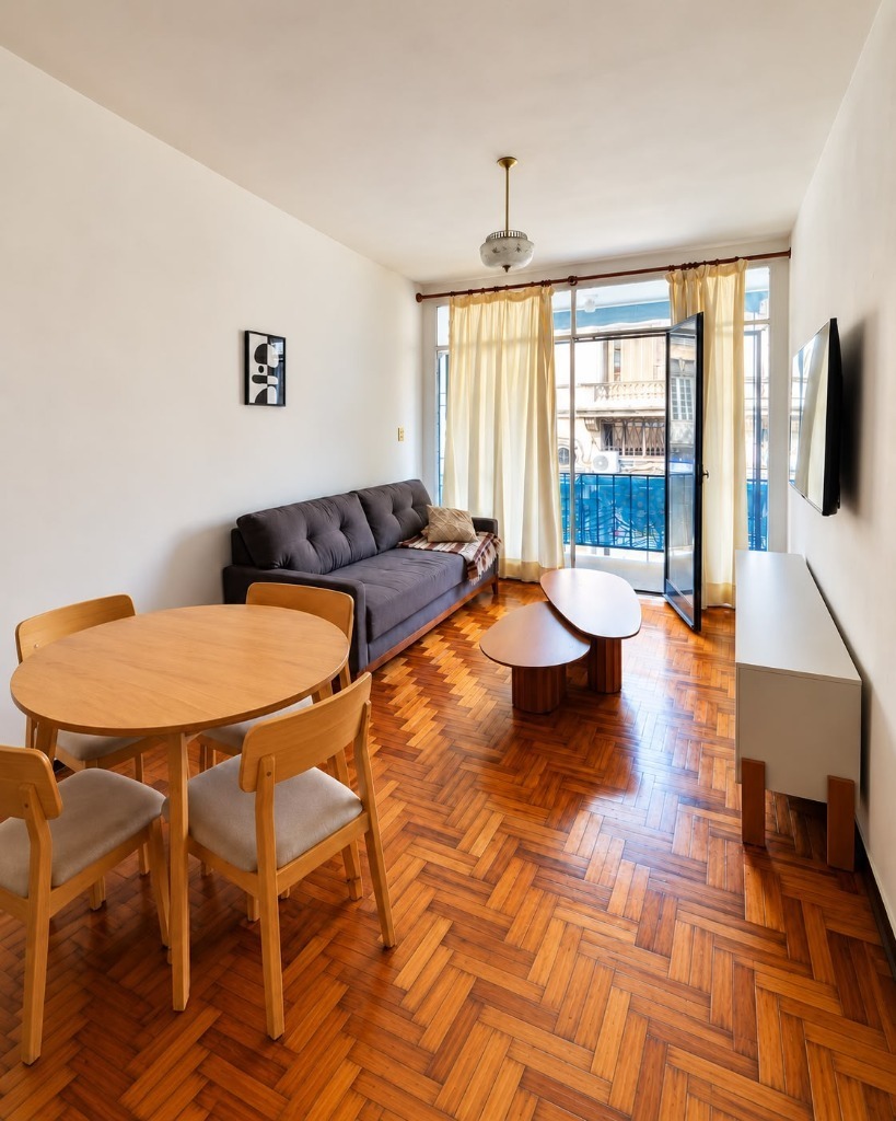 Alquiler Apto en CENTRO,2 dorm,PRIMER PISO,FRENTE C/BALCON Y PATIO EXCLUSIVO · Foto 1