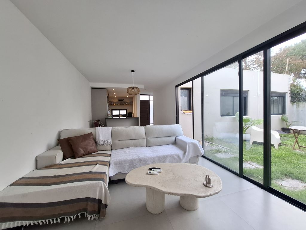Venta casa de 2 dormitorios en Barra de Carrasco