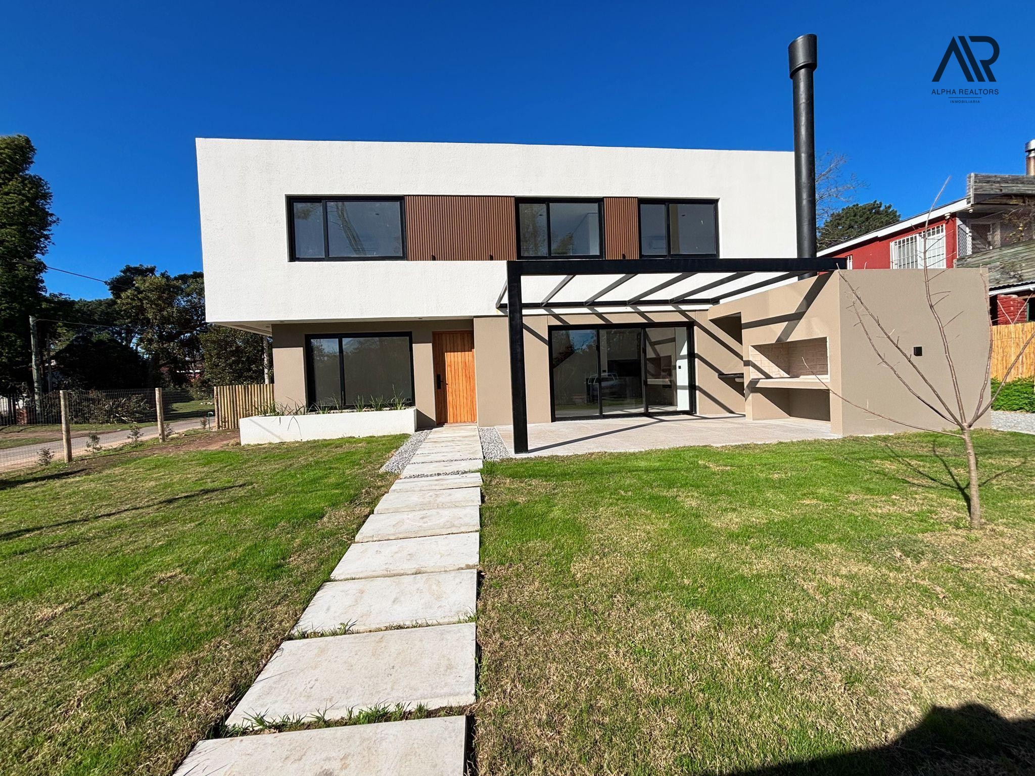Casa en venta c/ cochera en Reserva del Este