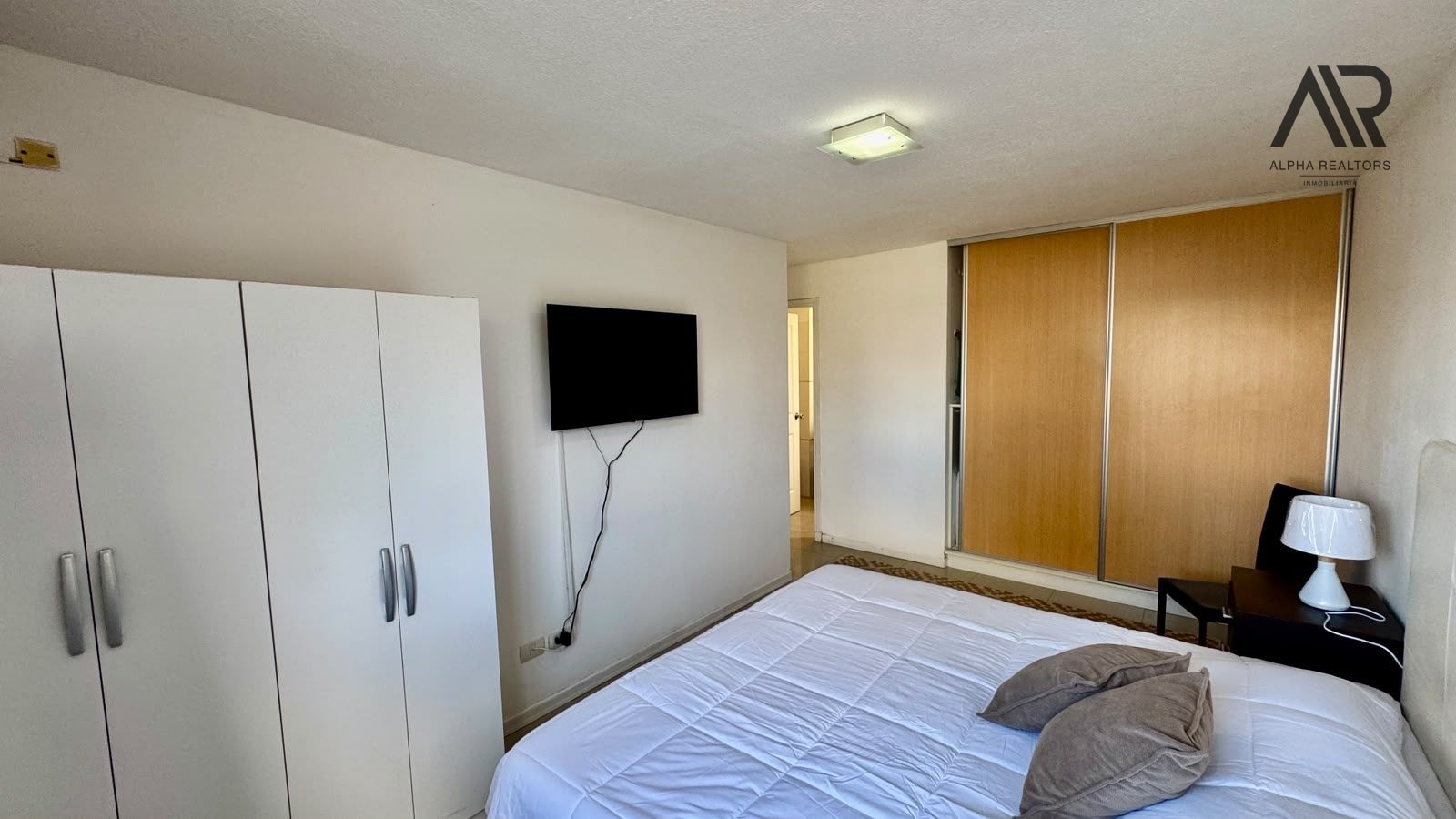 Apartamento en alquiler c/ cochera en Playa Mansa · Foto 9