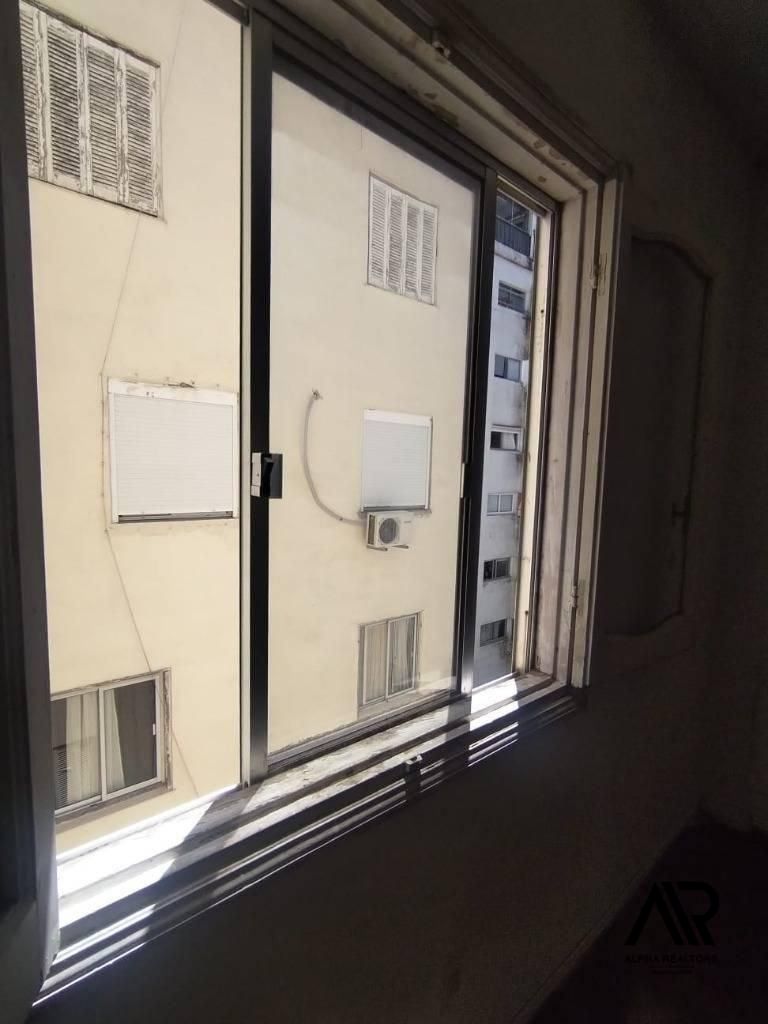 Alquiler de apartamento contrafrente 3 dormitorios 2 baños Centro de Montevideo · Foto 3