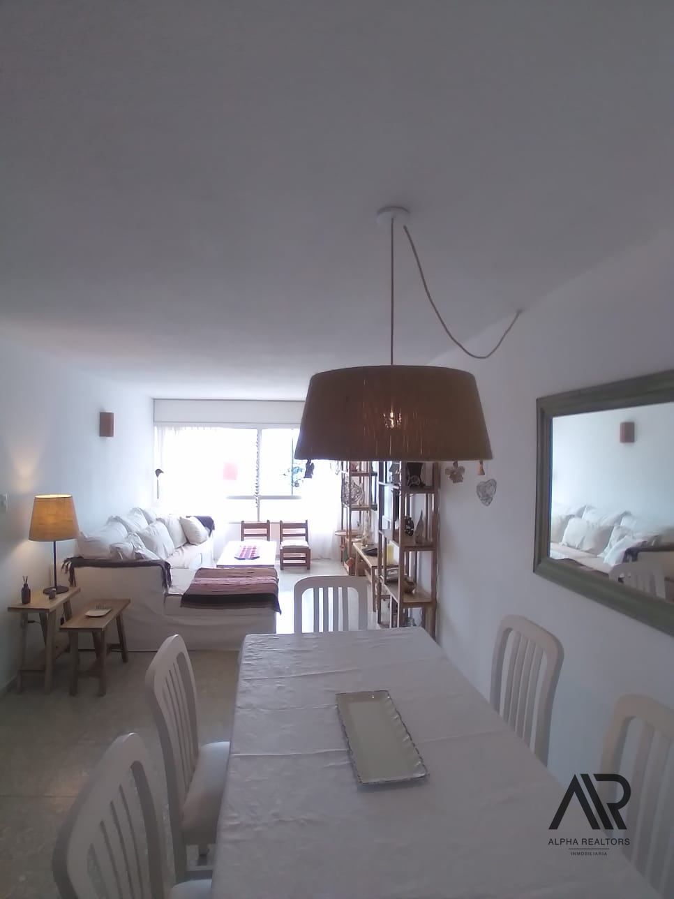 Apartamento en alquiler 3 dormitorios · Foto 2
