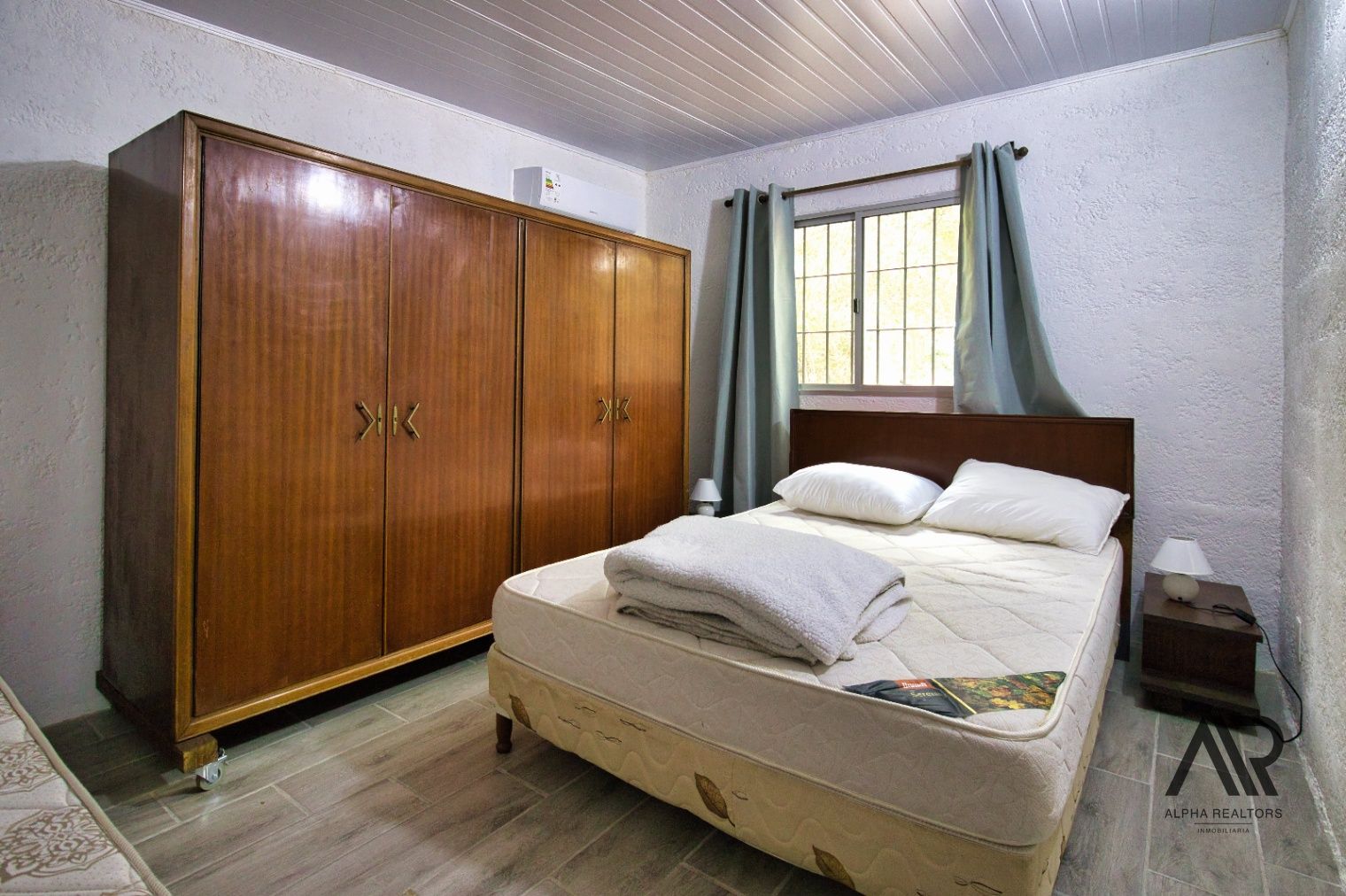 Casa en alquiler c/ cochera en Santa Ana · Photo 4