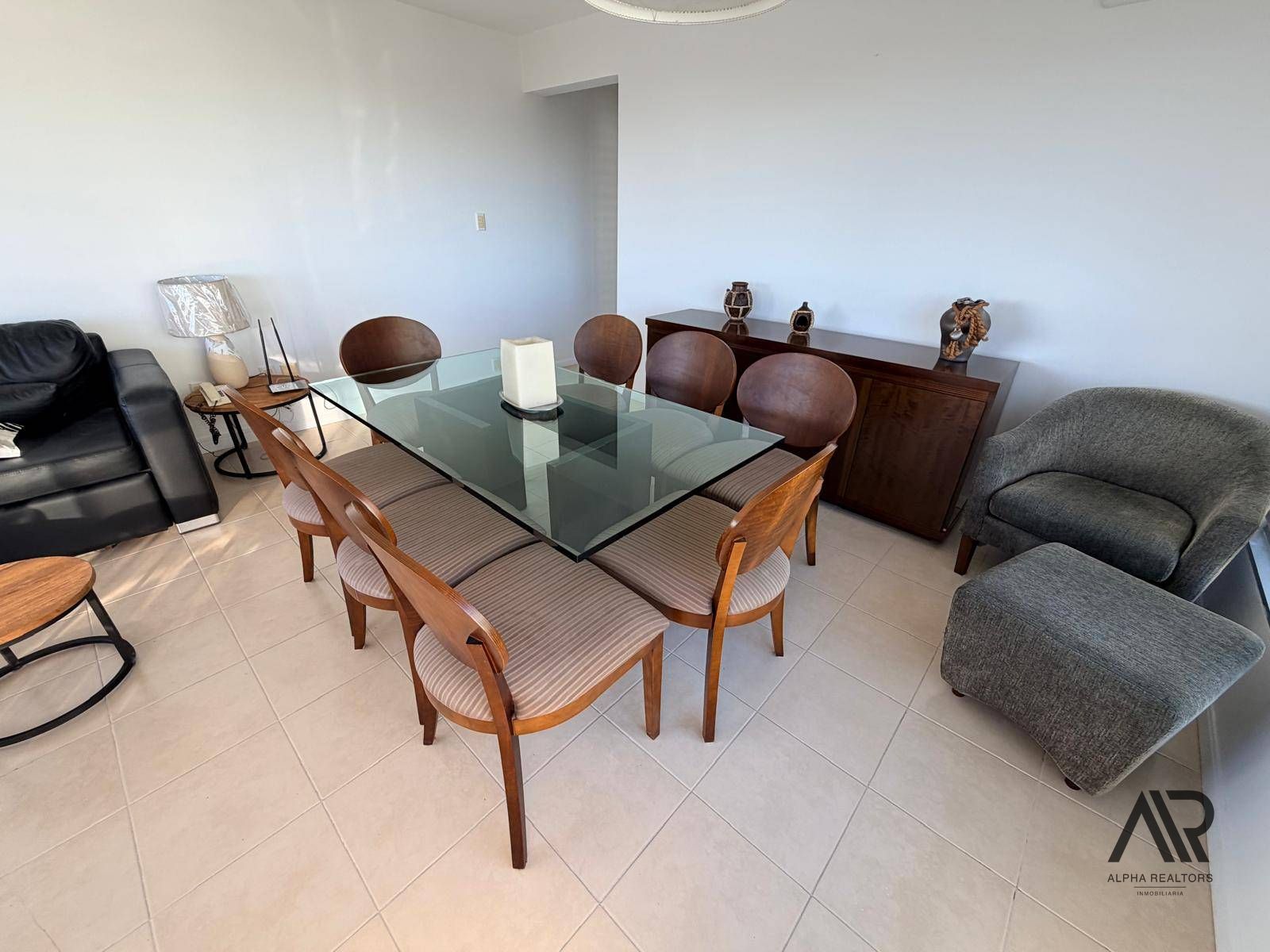 Apartamento 3 dormitorios en alquiler c/ cochera en Cantegril vista al mar · Foto 6