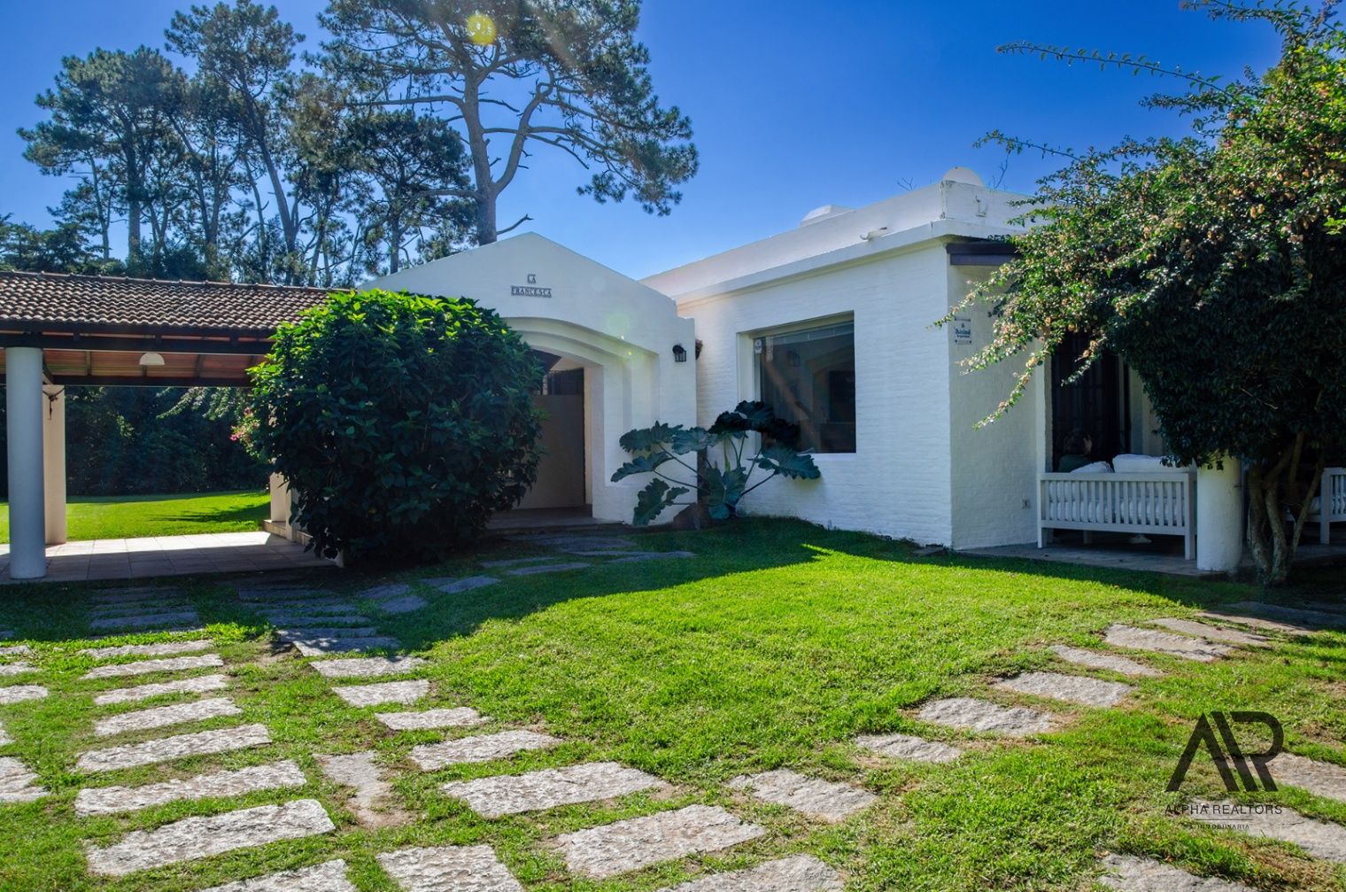 Chalet tradicional en el corazón de San Rafael sobre gran terreno