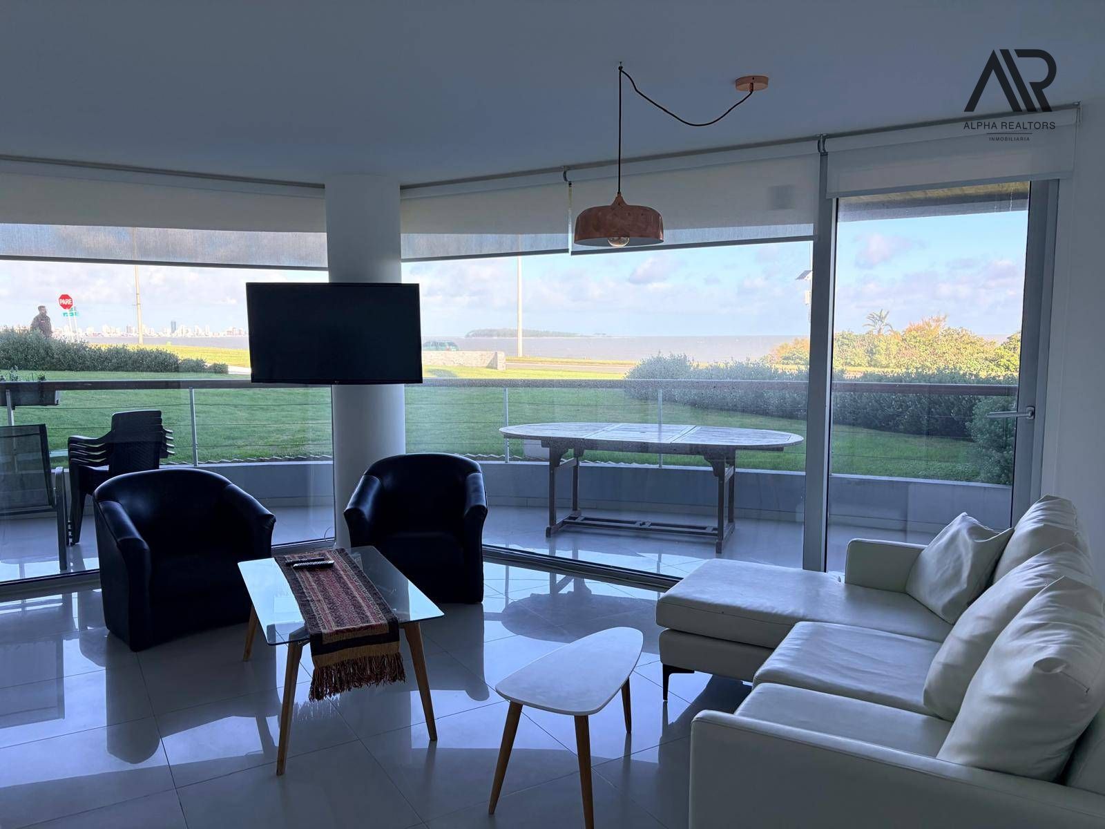 Apartamento en alquiler vista al mar c/ cochera en Pinares · Photo 2