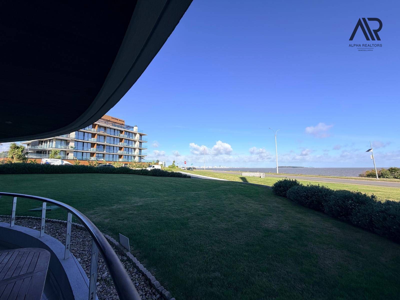 Apartamento en alquiler vista al mar c/ cochera en Pinares · Photo 8