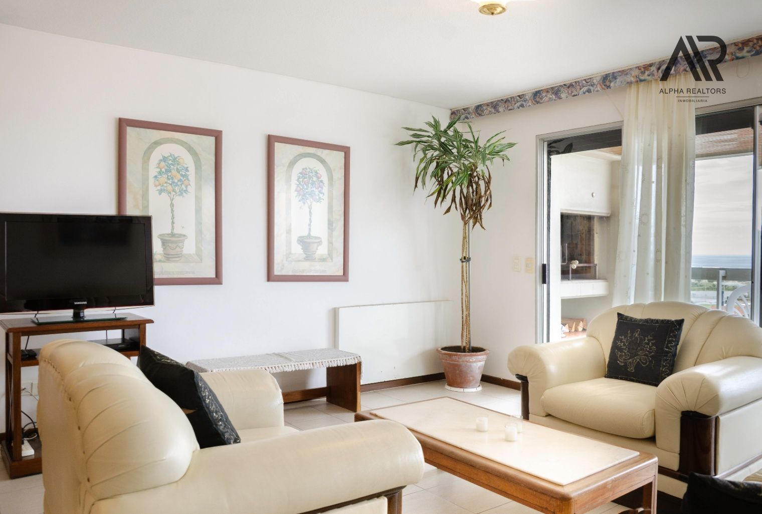 Apartamento en venta c/ cochera en Playa Mansa
