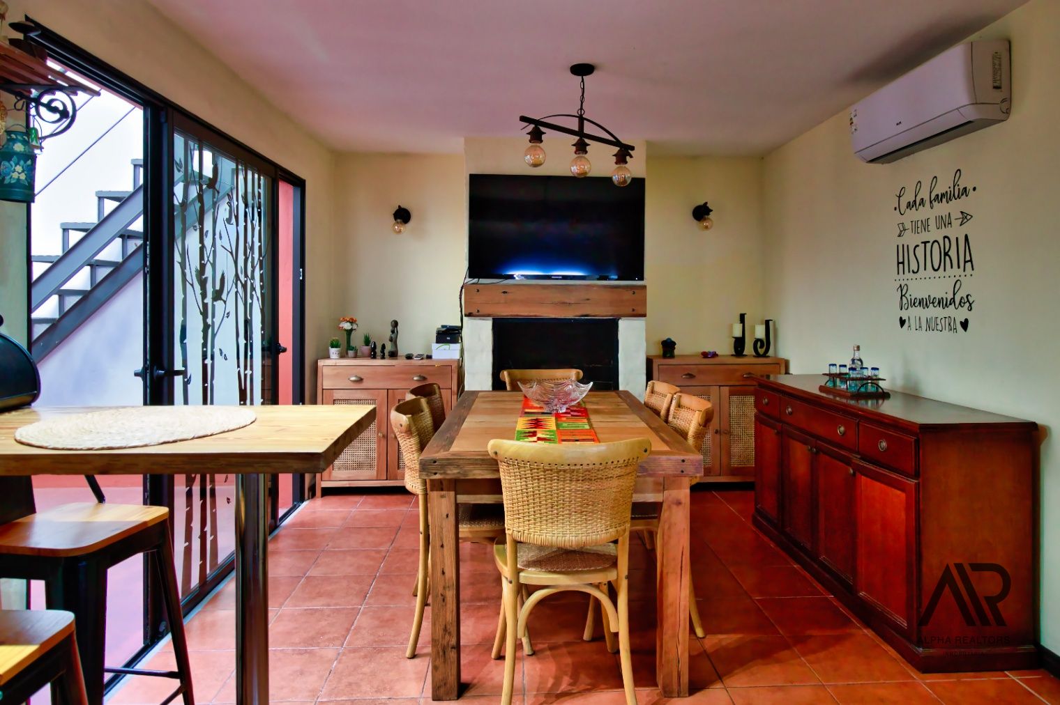 Casa en venta c/ cochera en Cordón
