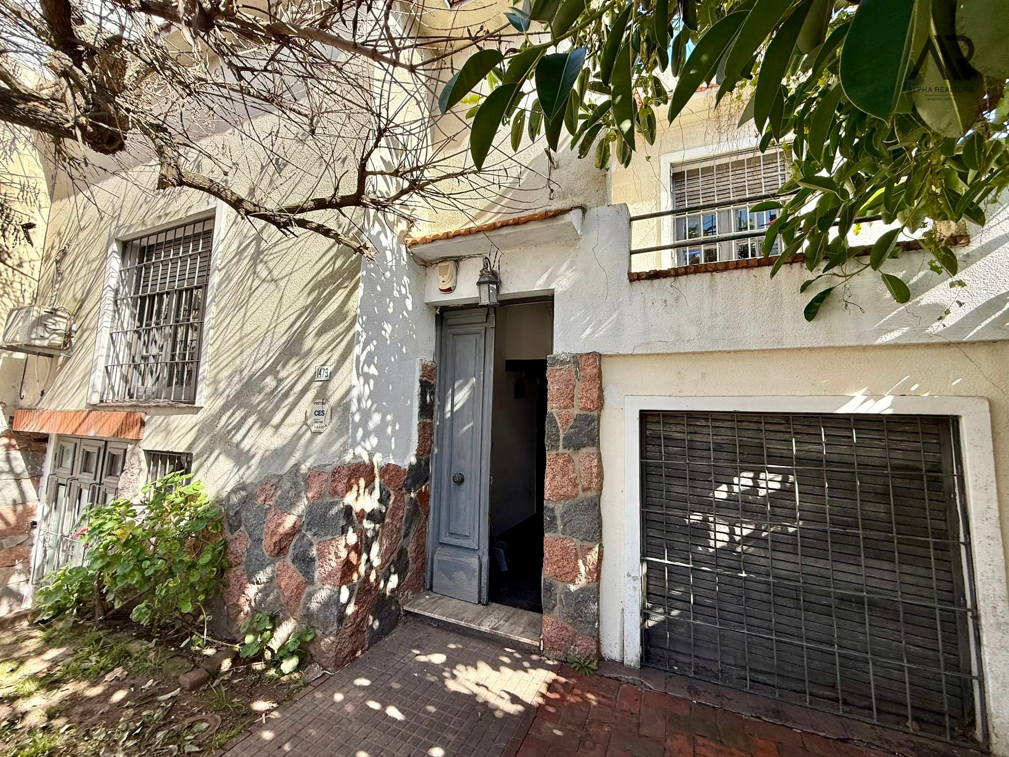Casa en venta c/ cochera en Pocitos