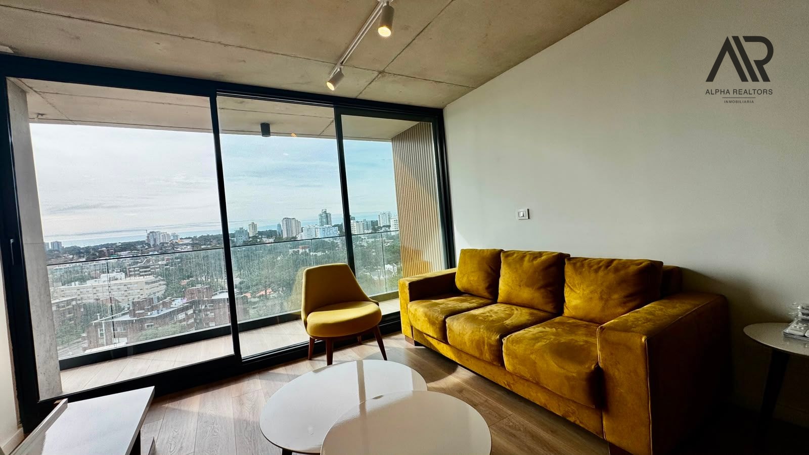 Apartamento en alquiler c/ cochera en La Pastora