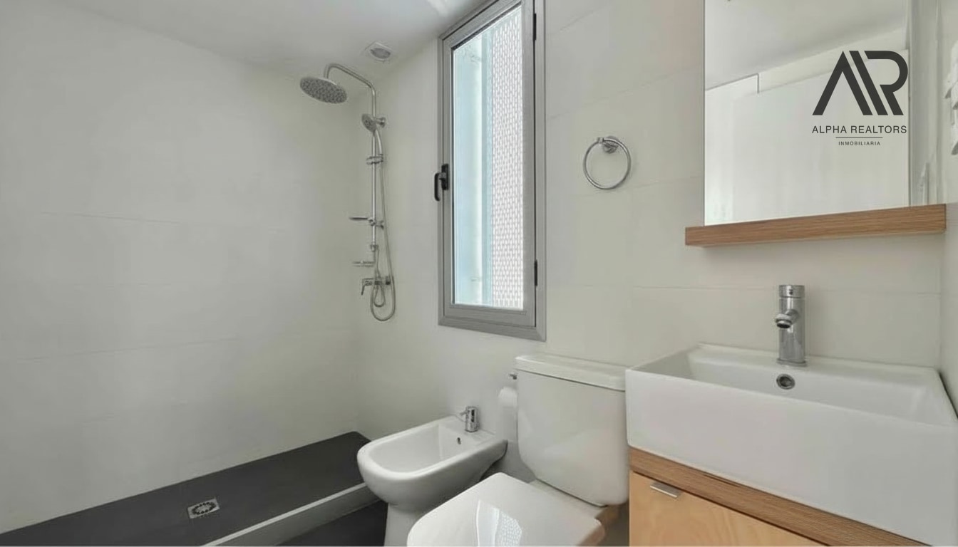 Alquiler de monoambiente con terraza al frente en Cordón Sur! · Foto 8