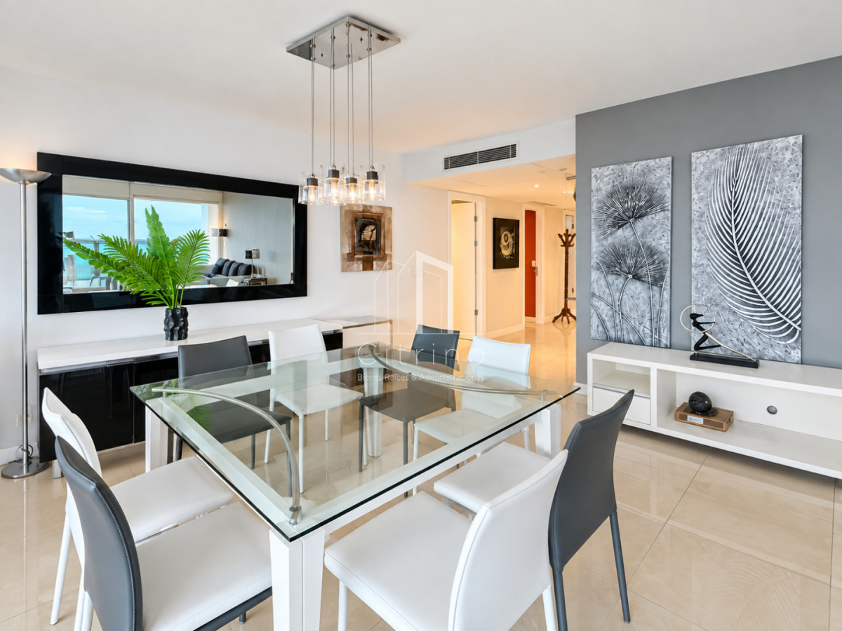 APARTAMENTO EN ALQUILER CON VISTA A ISLA GORRITI TORRE AQUARELA PUNTA DEL ESTE 3 DORMITORIOS EN SUITE + DEPENDENCIA · Photo 4