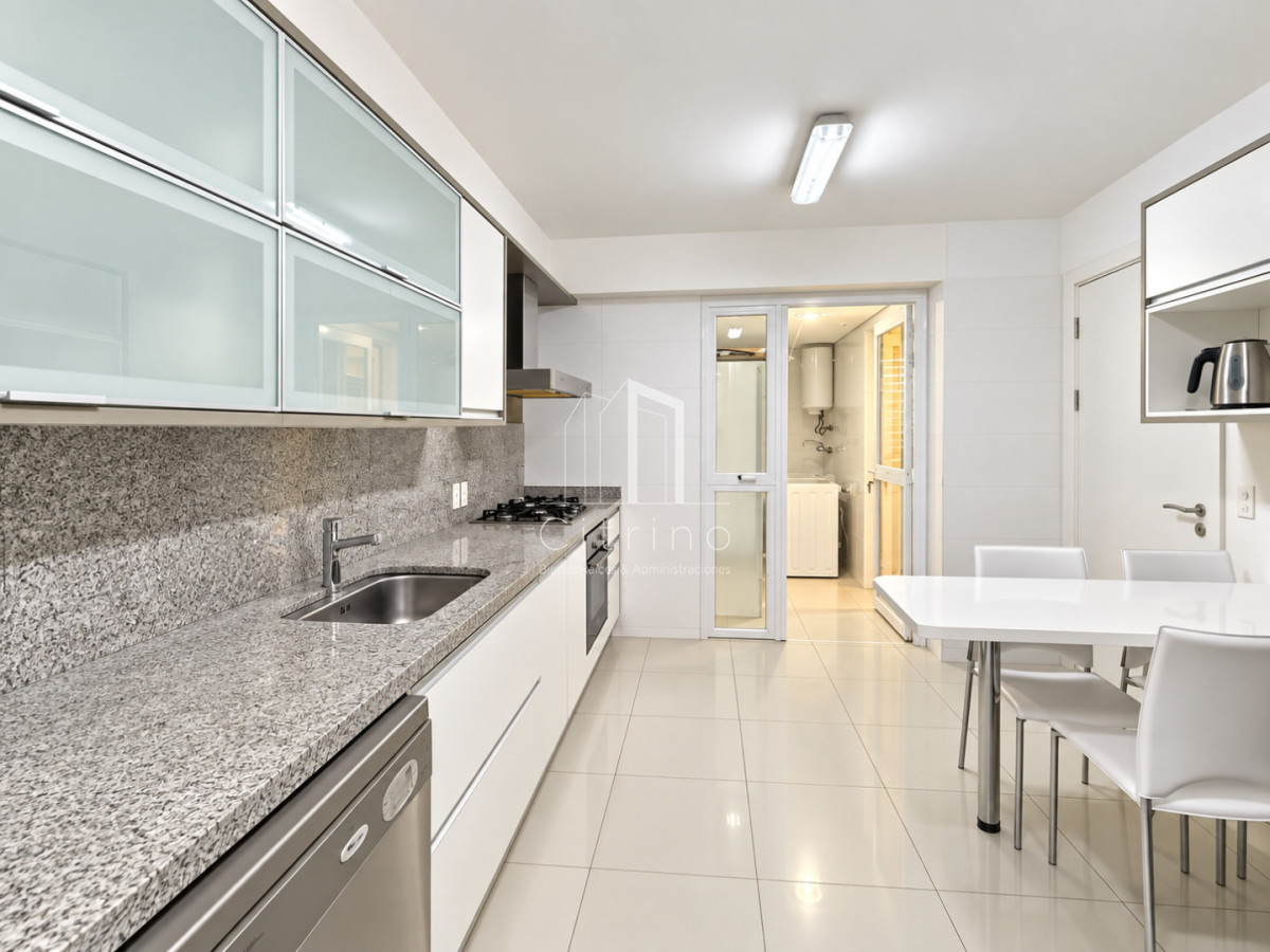 APARTAMENTO EN ALQUILER CON VISTA A ISLA GORRITI TORRE AQUARELA PUNTA DEL ESTE 3 DORMITORIOS EN SUITE + DEPENDENCIA · Photo 8