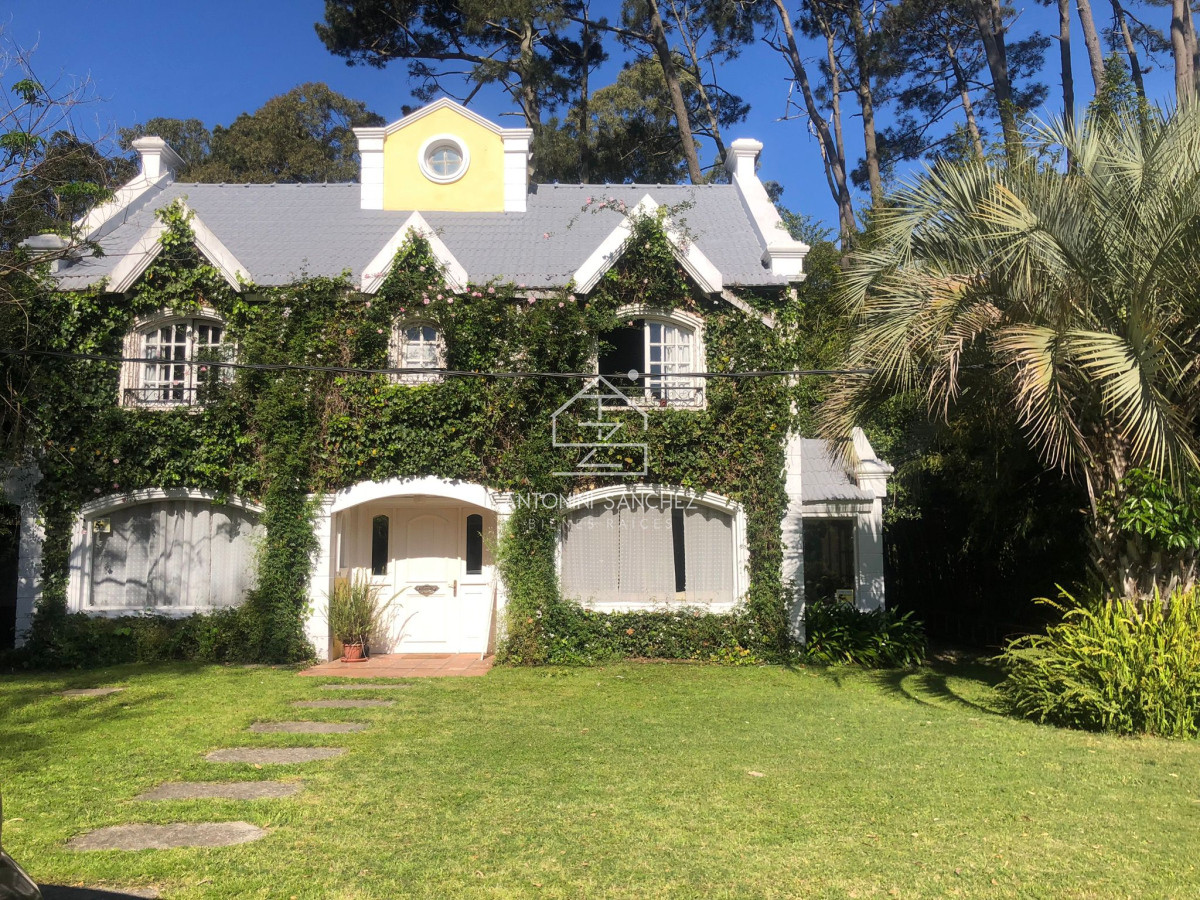 Casa en alquiler en Pinares
