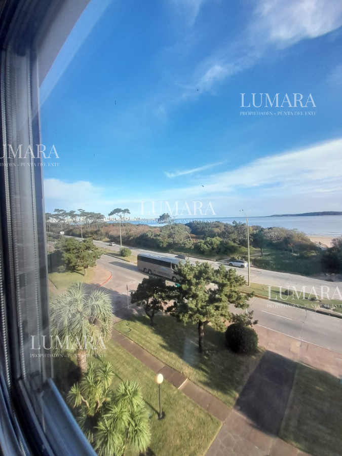 Mansa frente al mar con piscina gym parrilleros  cochera para 3 autos · Foto 2