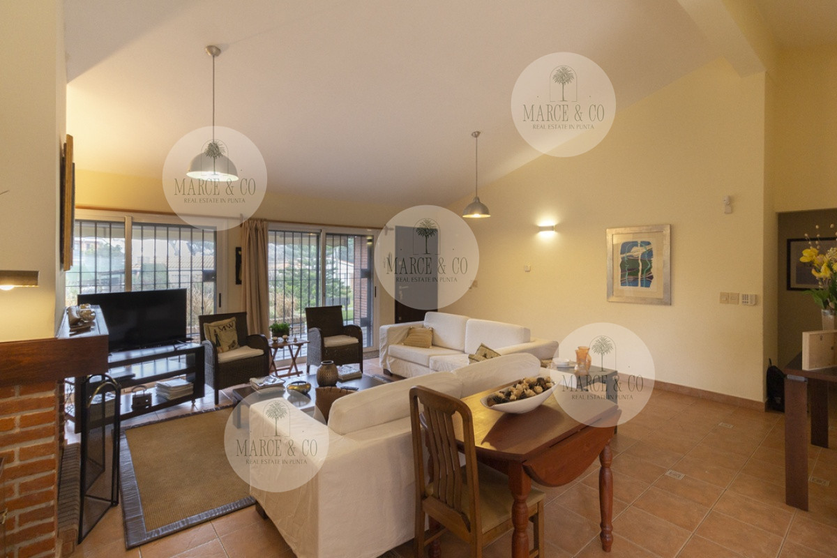 Casa 4 dormitorios en Venta, Alquiler anual y de verano · Foto 2