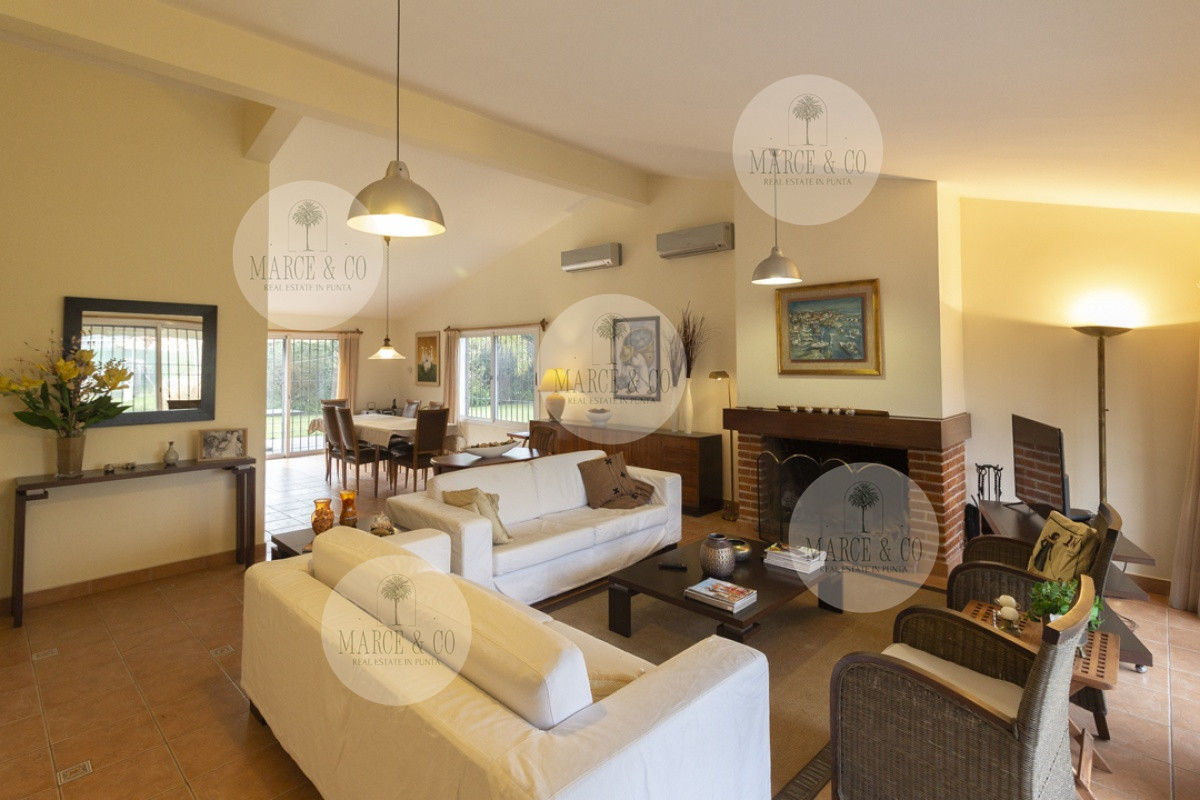Casa 4 dormitorios en Venta, Alquiler anual y de verano · Foto 3