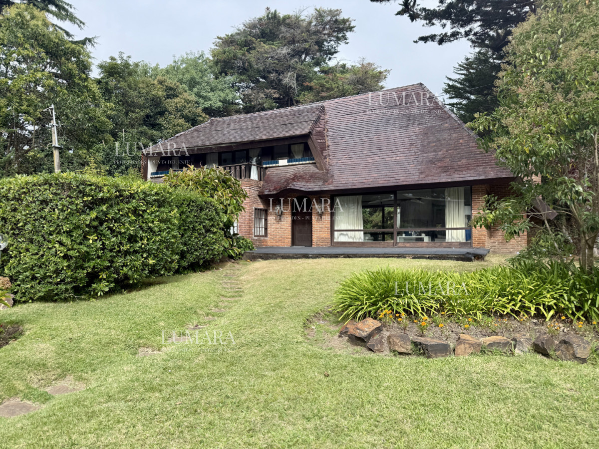 Casa en VENTA Barrio Lugano, Punta del Este