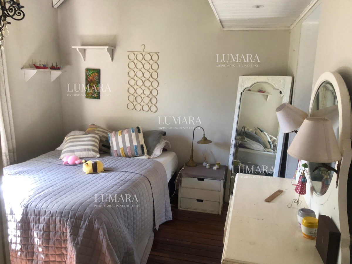 Casa en Venta y Alquiler Anual en Pinares. 4 dormitorios y 3 baños. Piscina · Foto 10