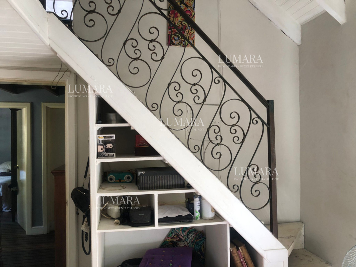 Casa en Venta y Alquiler Anual en Pinares. 4 dormitorios y 3 baños. Piscina · Foto 7