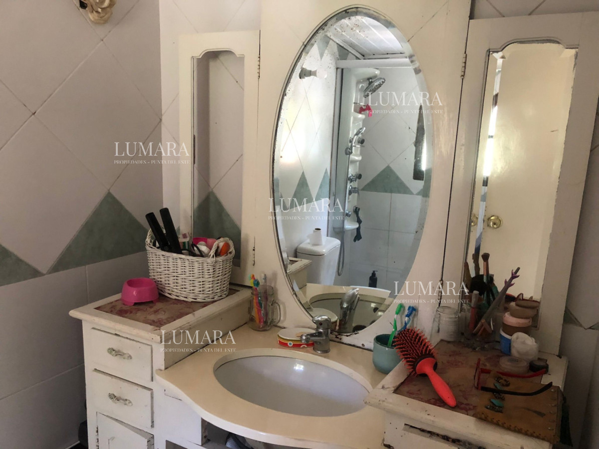 Casa en Venta y Alquiler Anual en Pinares. 4 dormitorios y 3 baños. Piscina · Foto 8