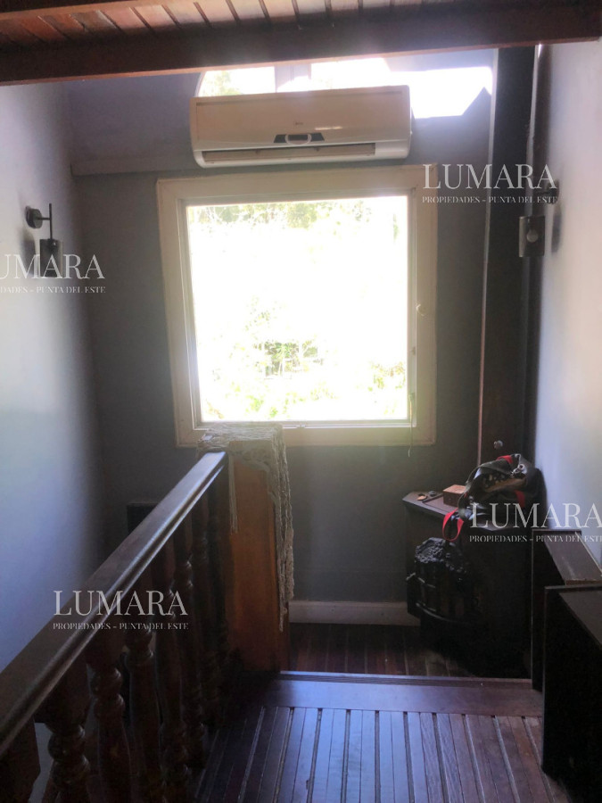 Casa en Venta y Alquiler Anual en Pinares. 4 dormitorios y 3 baños. Piscina · Foto 5