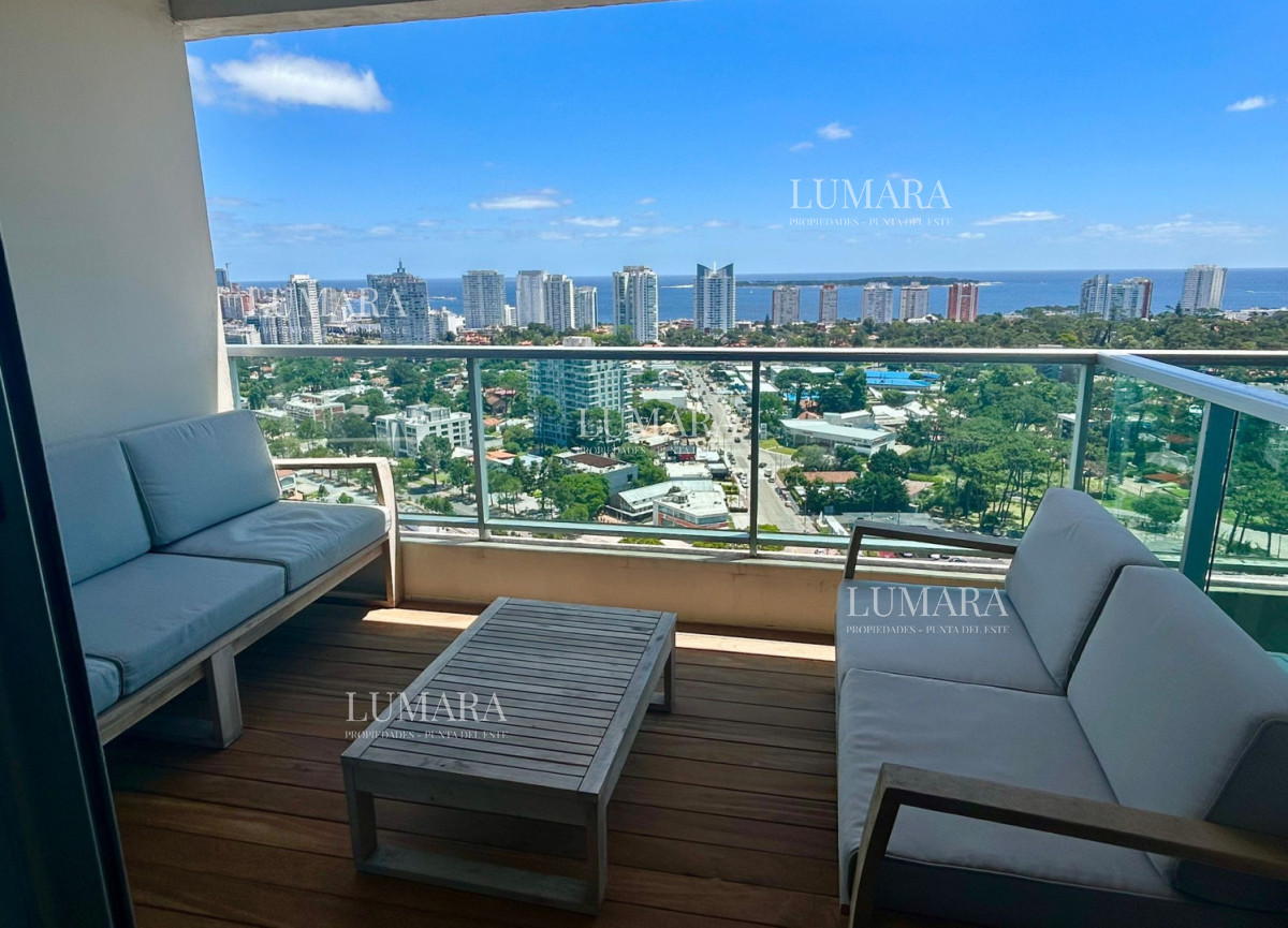 Apartamento en venta de 1 dormitorio en Punta del este , Playa brava , Torre con servicios , Gala vista