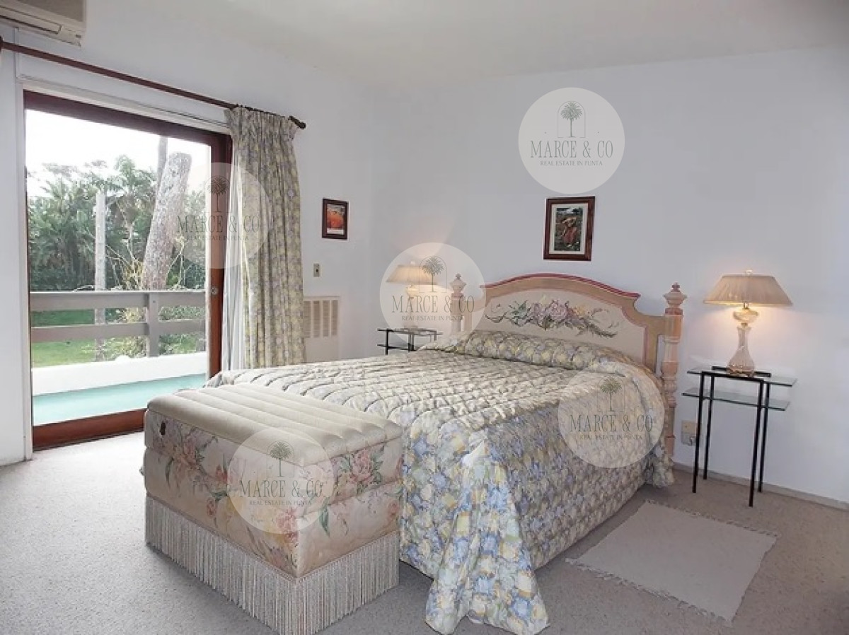 Alquiler Anual Excelente Casa de 4 Dormitorios con Piscina en Playa Mansa · Foto 7