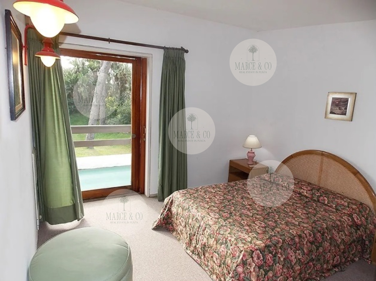 Alquiler Anual Excelente Casa de 4 Dormitorios con Piscina en Playa Mansa · Foto 10